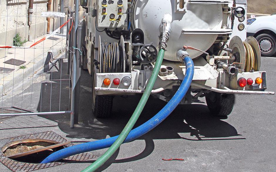 débouchage d'égout Solente